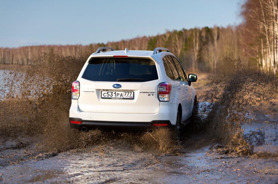  Subaru Forester 2.0XT 2016 года  (фото 18 из 30)